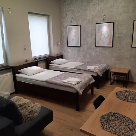 Hotelik Corner *